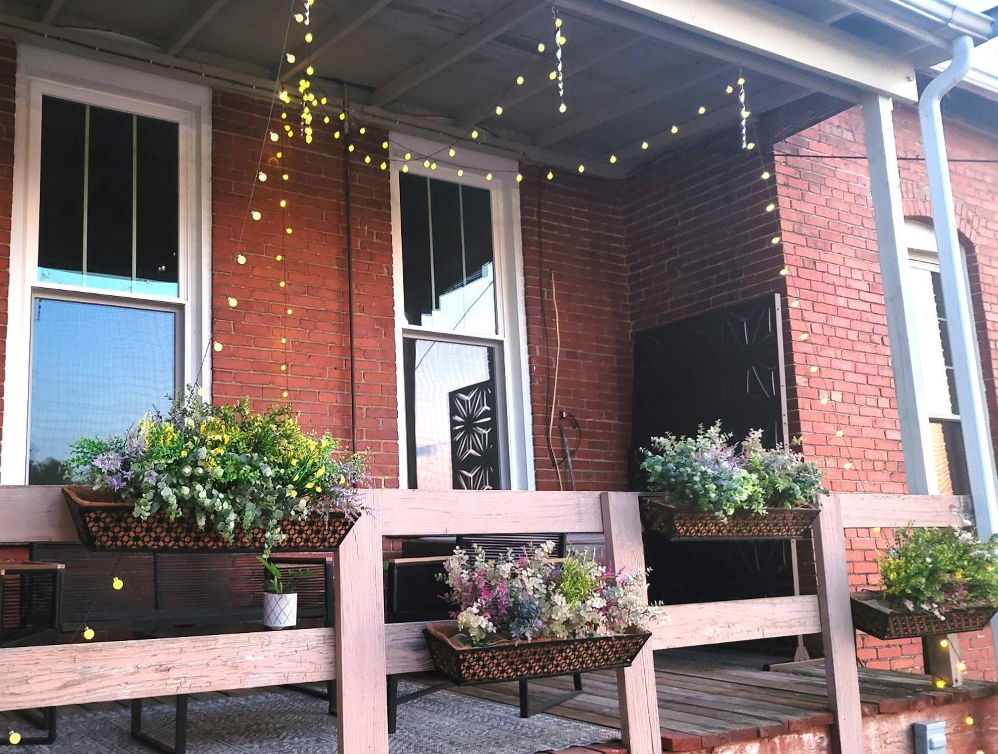 Chic Dowtown Escape-Walk To Shops & Dining - Oh Amish Country Millersburg Zewnętrze zdjęcie
